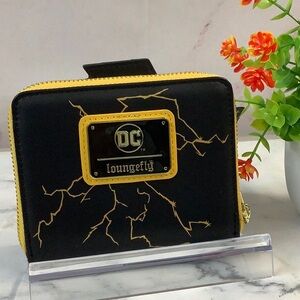 NWT Loungefly DC Black and Gold Wallet